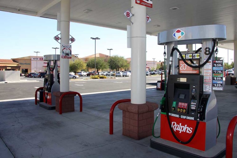 ralphs-fuel-station-bermuda-dunes-fuel-pump-detail-los-angeles-design